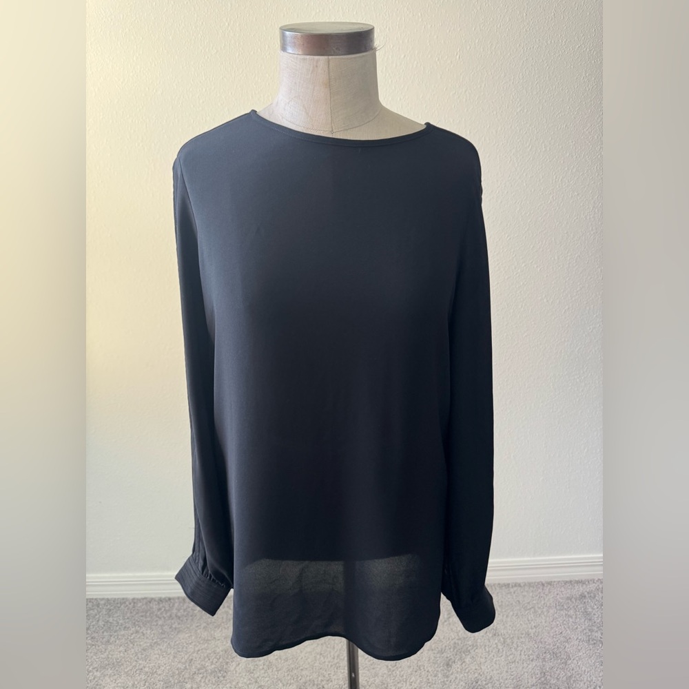 T Tahari Elegant Black Long Sleeve Blouse